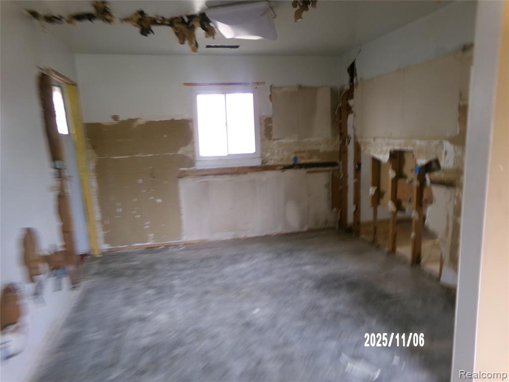 420 Pingree Avenue, Flint, MI 48503 — Photo 8