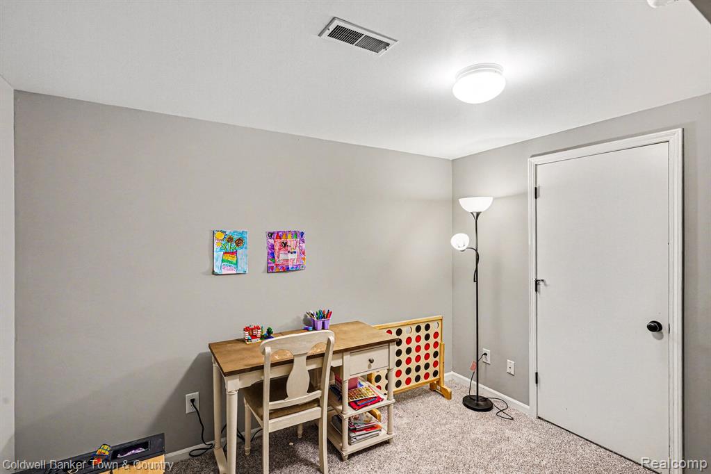 716 S Milford Road, Milford, MI 48381 — Photo 16