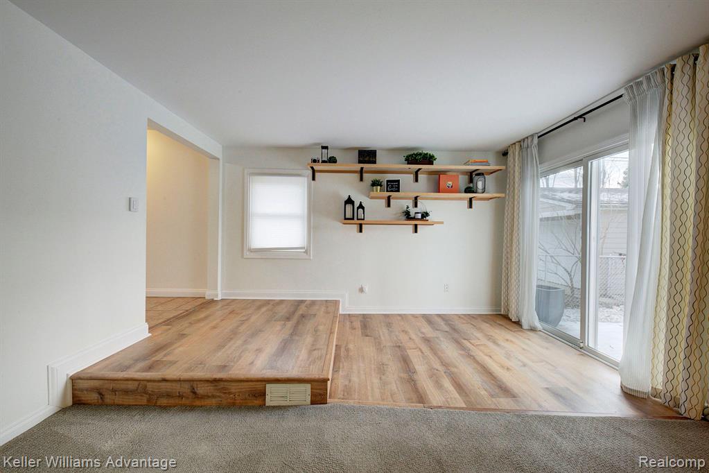 7865 KAISER Street, Canton, MI 48187 — Photo 6