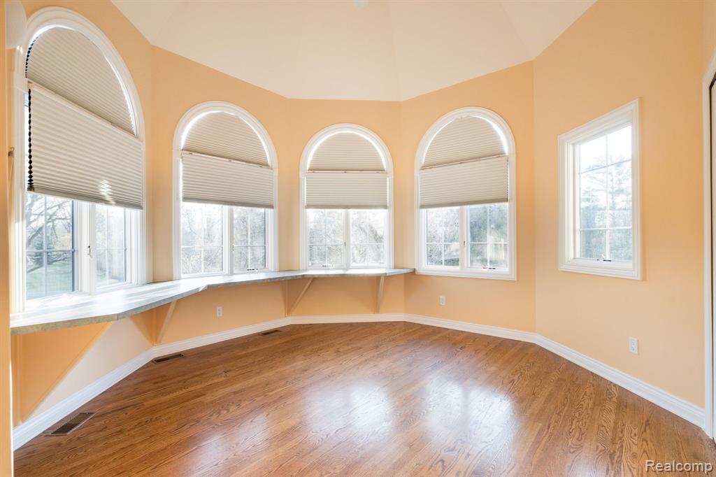 45950 W 11 MILE Road, Novi, MI — Photo 31