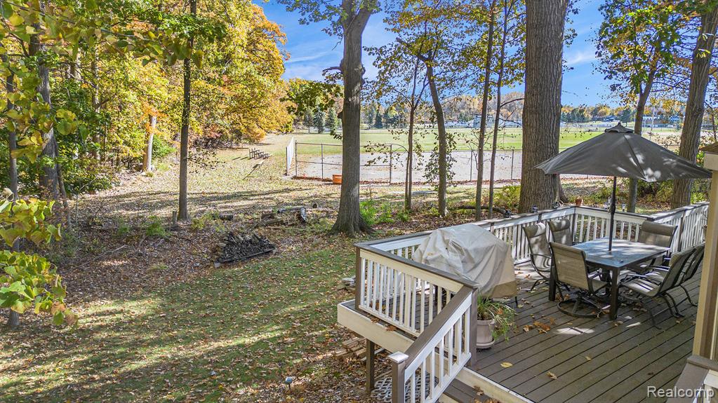 7946 Moonwood Place, Westland, MI — Photo 24