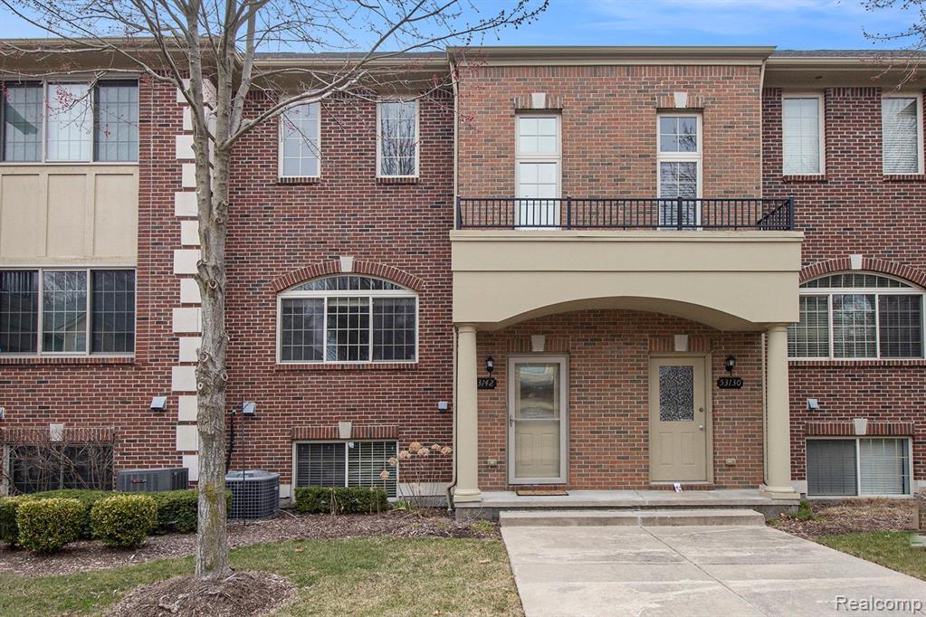53142 CELTIC Drive, Shelby Twp, MI 48315 — Photo 2