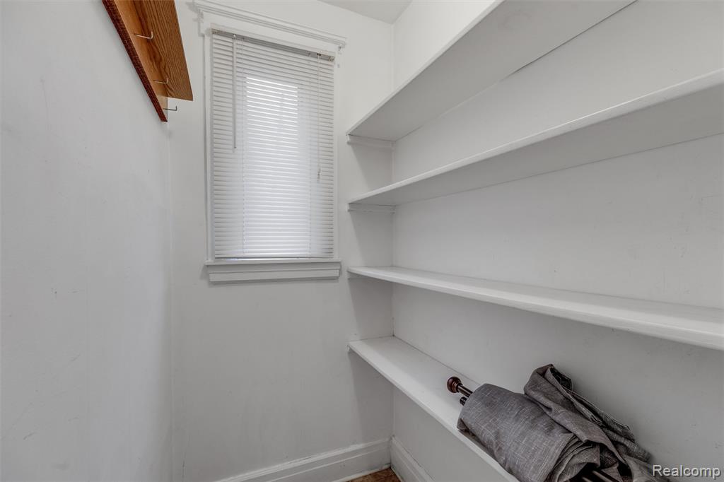 3321 Doremus Street, Hamtramck, MI 48212 — Photo 17