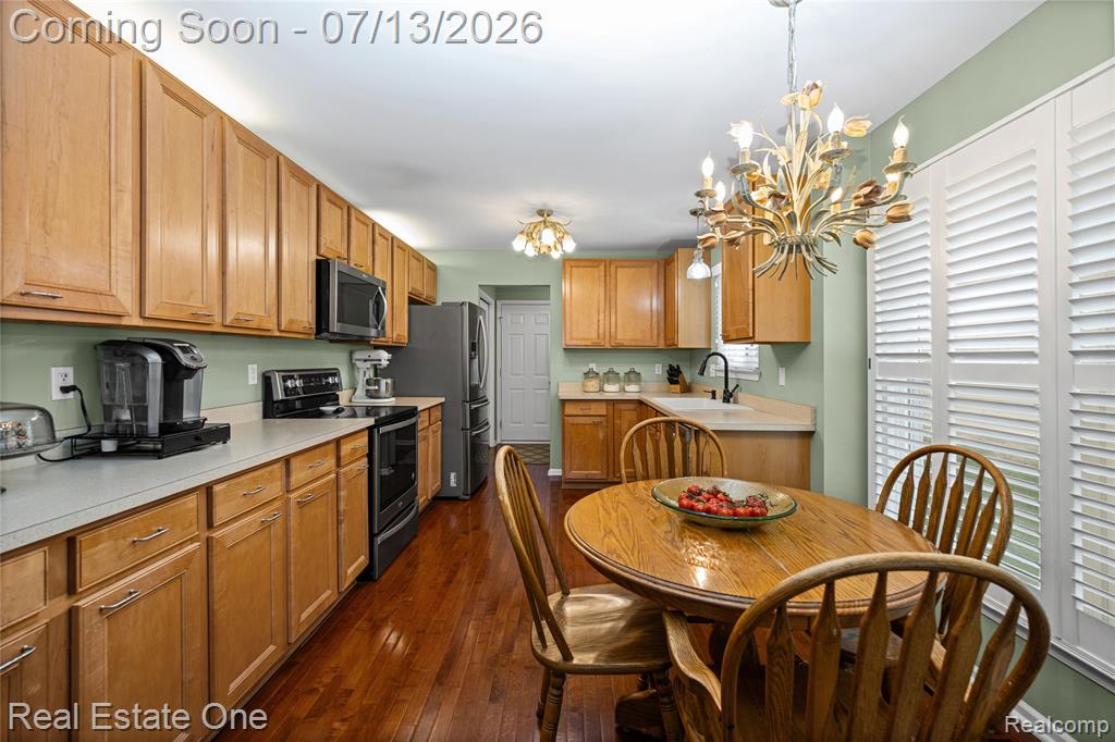 8206 Timber Trail, 82, White Lake, MI — Photo 14