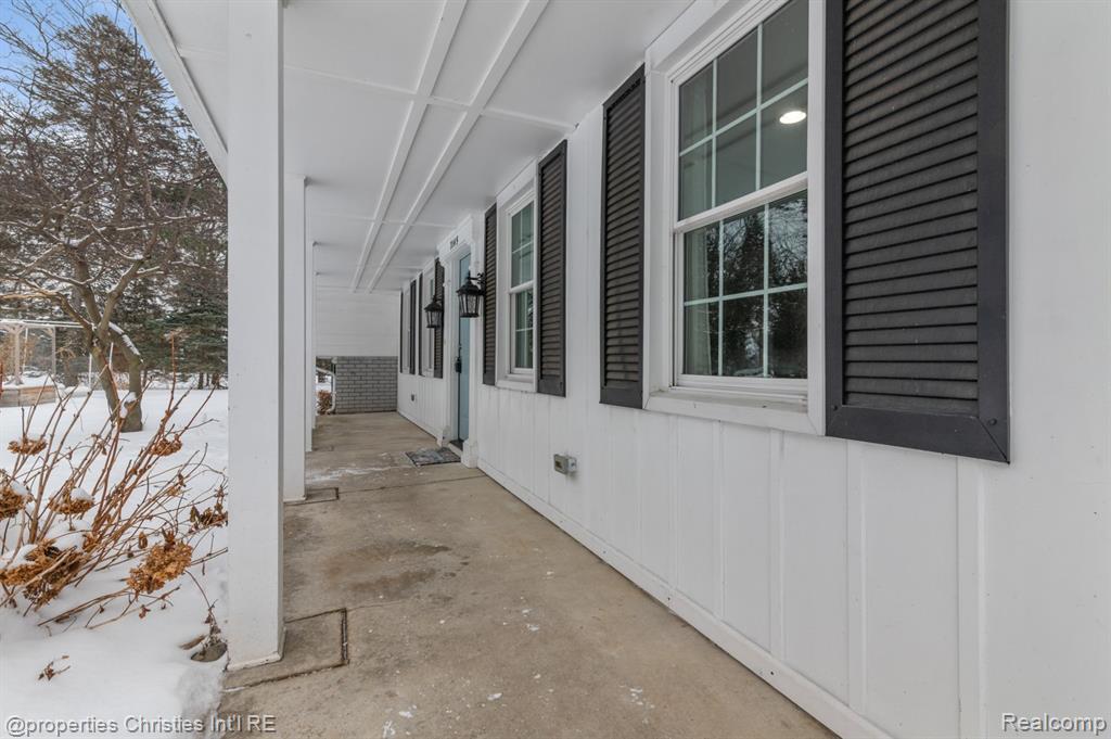 7145 Henry Drive, West Bloomfield, MI 48324 — Photo 42