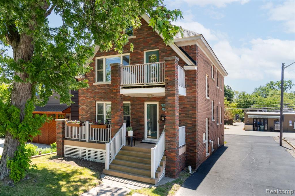 412 E 3RD Street, Royal Oak, MI 48067