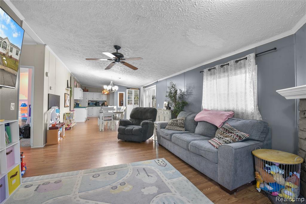 2330 CHARTER OAK Court, Newport, MI 48166 — Photo 24