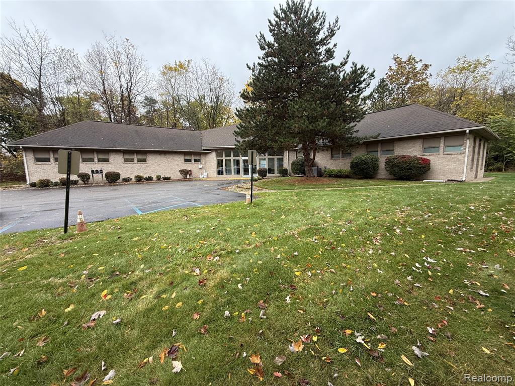 3380 Beecher Road, Flint, MI 48532