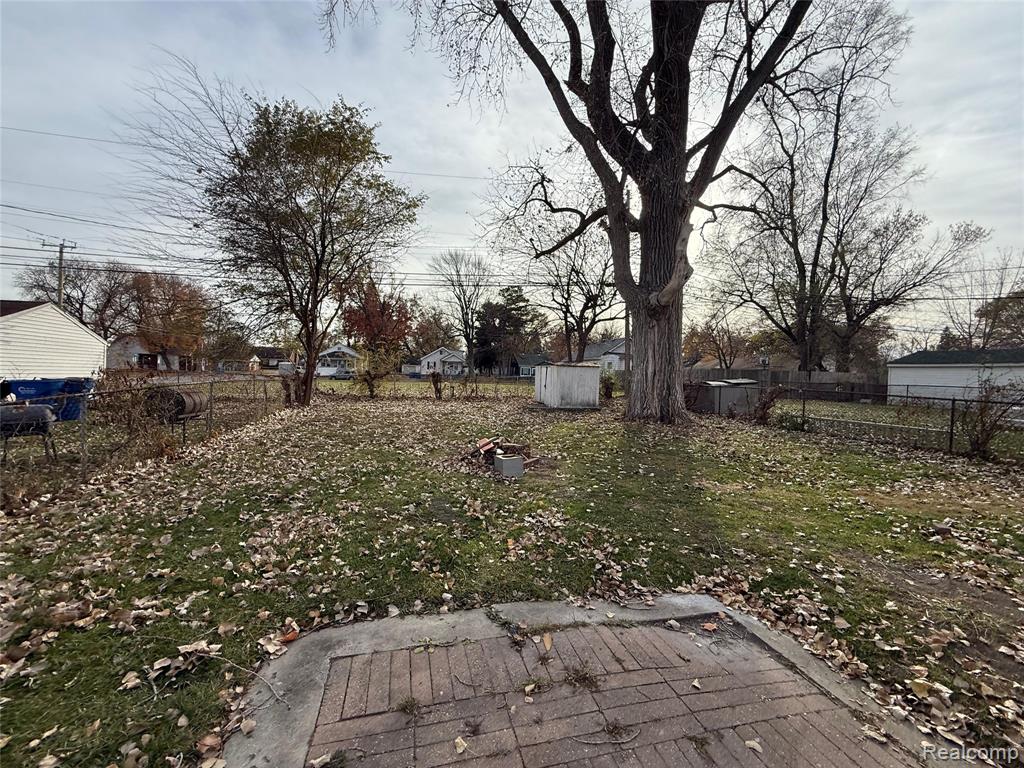 8162 Orchard Avenue, Warren, MI 48089 — Photo 14