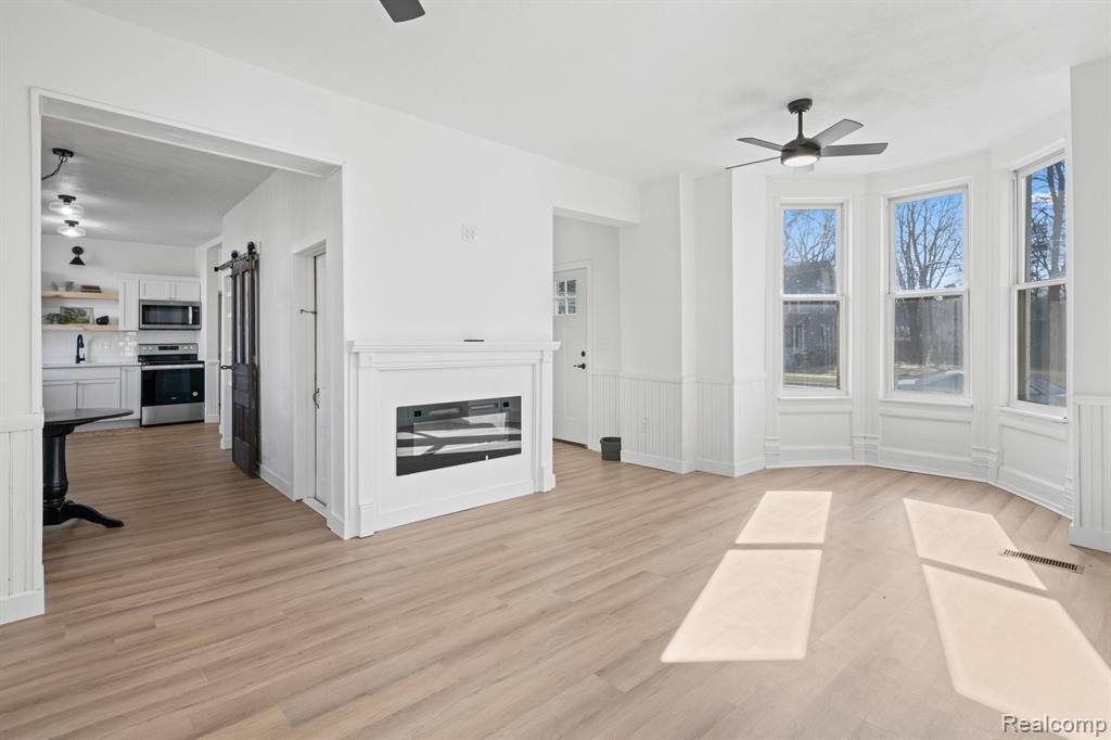 9 S WEST Street, Hillsdale, MI 49242 — Photo 28