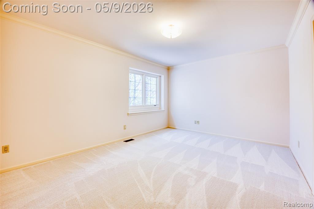 27966 Trailwood Court, Farmington, MI 48331 — Photo 30