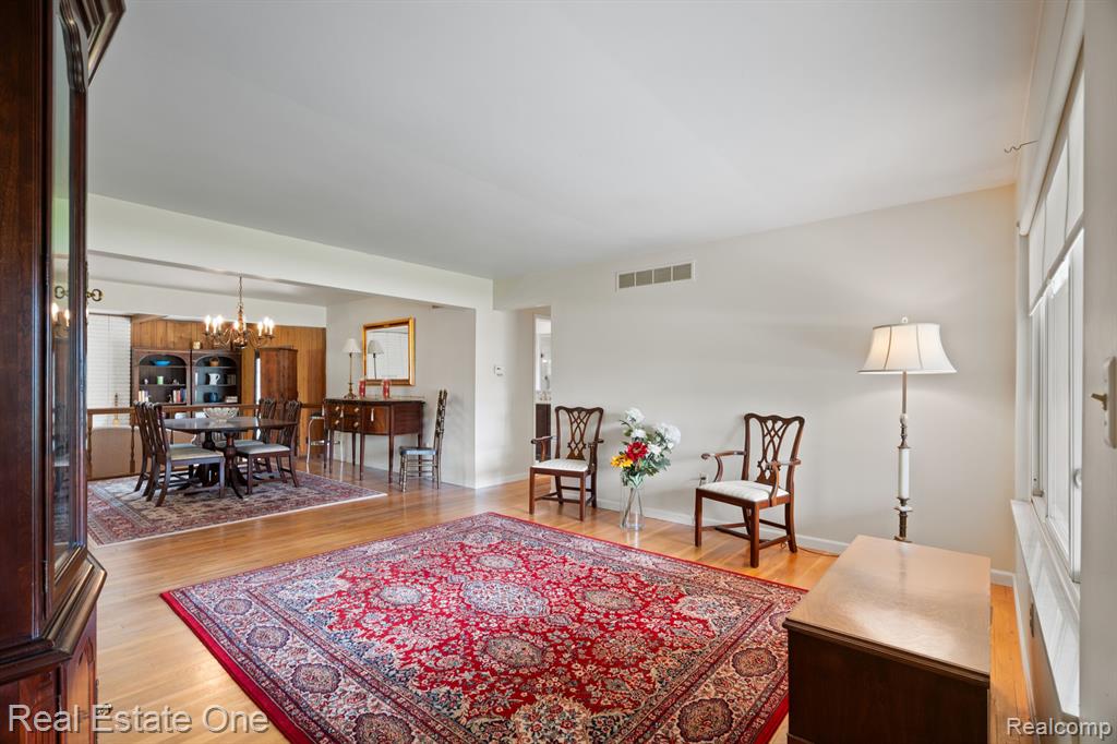 39664 Cadborough Drive, Clinton Twp, MI 48038 — Photo 10