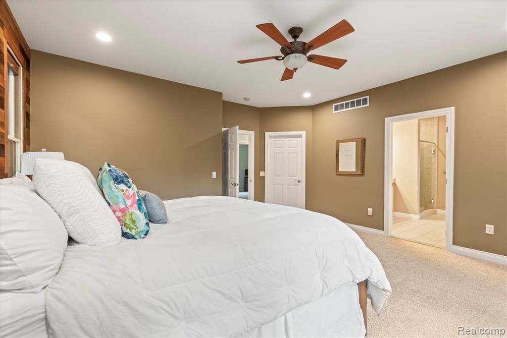 15301 Oak Hollow Drive, Holly, MI 48442 — Photo 29