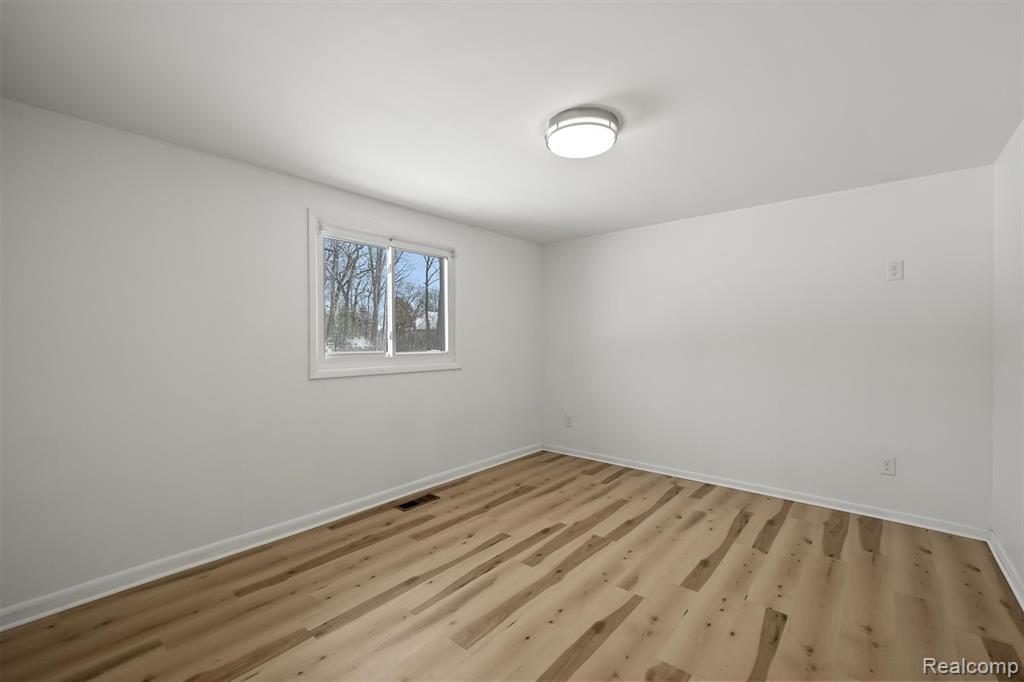 5570 FORMAN Drive, Bloomfield Hills, MI — Photo 12