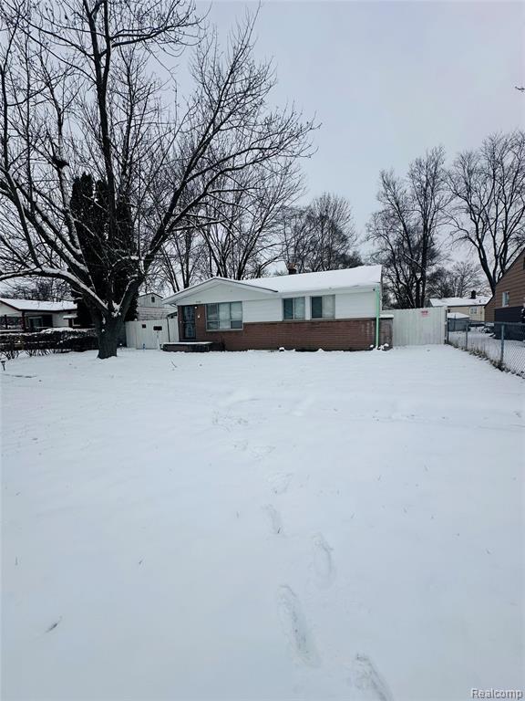 6164 Natchez Drive, Mount Morris, MI 48458 — Photo 2