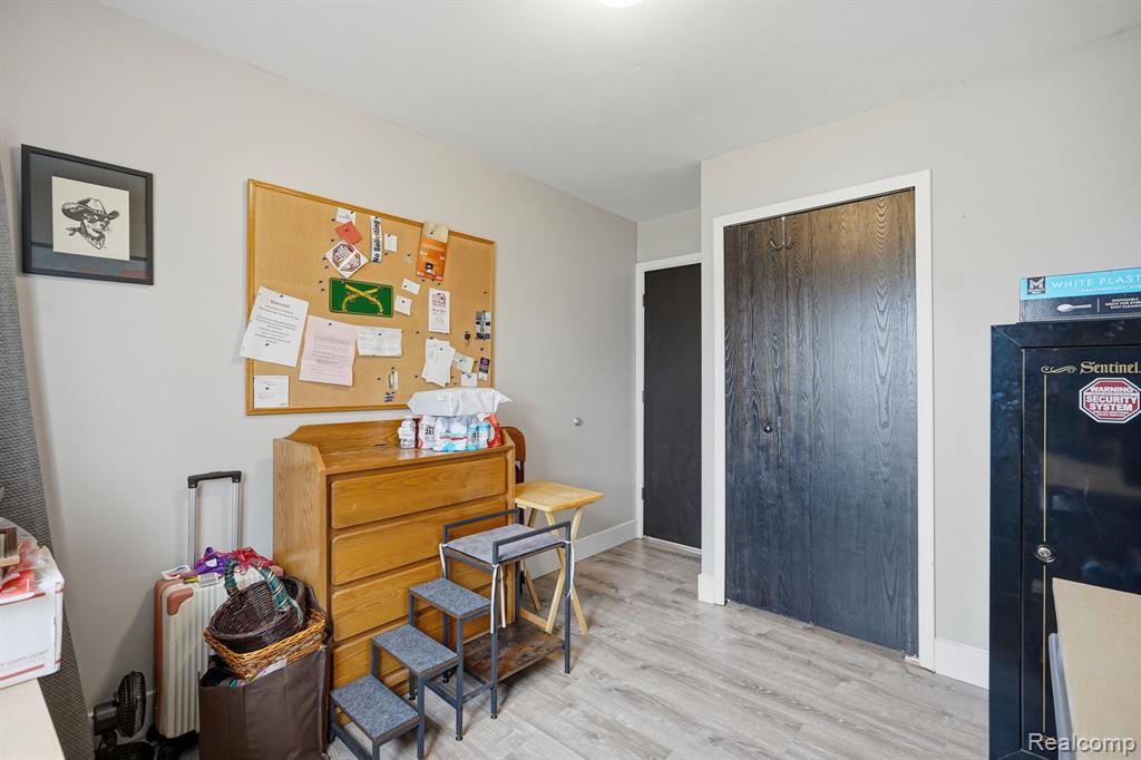21525 Downing Street, Saint Clair Shores, MI 48080 — Photo 15