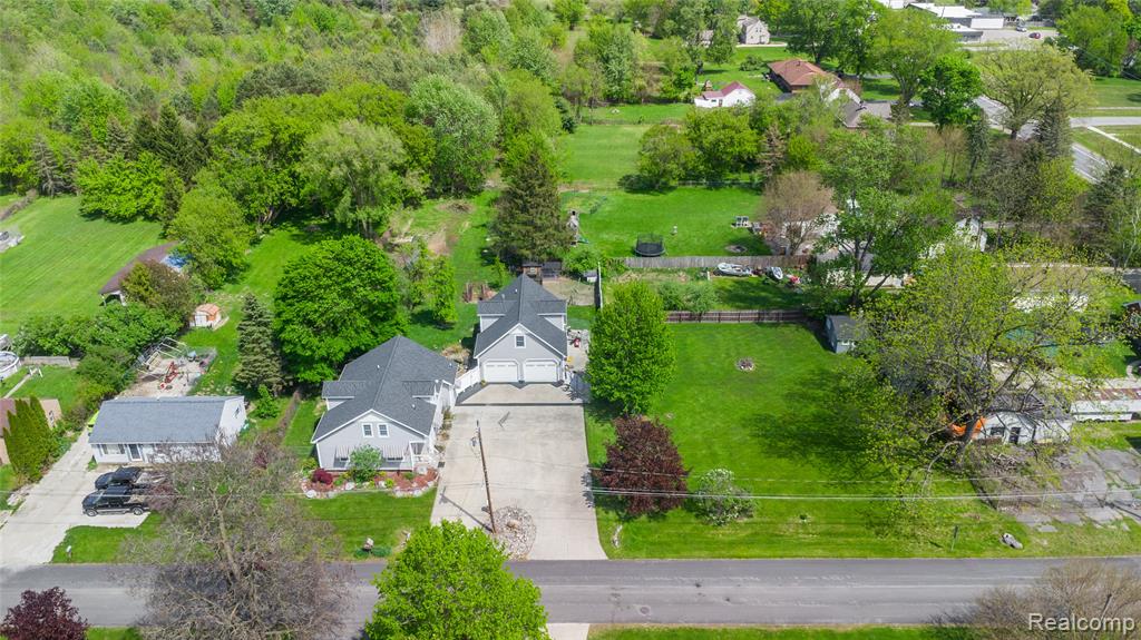 1255 Glendale Street, Burton, MI 48509 — Photo 33