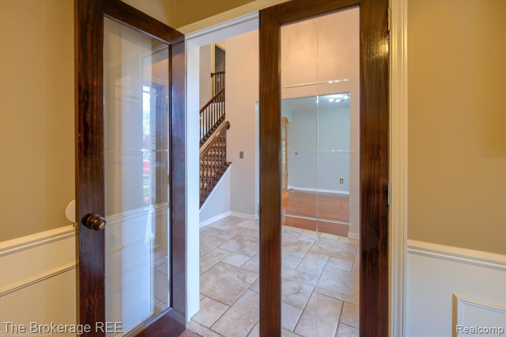 5239 Farmridge Lane, Grand Blanc, MI 48439 — Photo 63