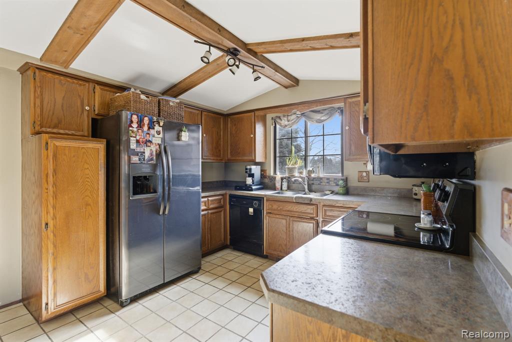 44388 Thunder Bay Drive, Clinton Twp, MI 48038 — Photo 8