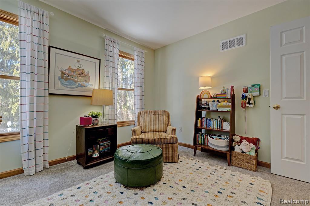 9619 Tree Top Court, Pinckney, MI, 48169