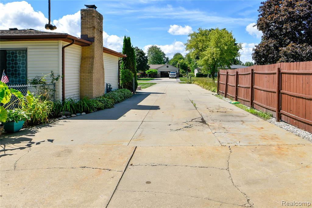 47940 Mallard Drive, Chesterfield, MI 48047 — Photo 73