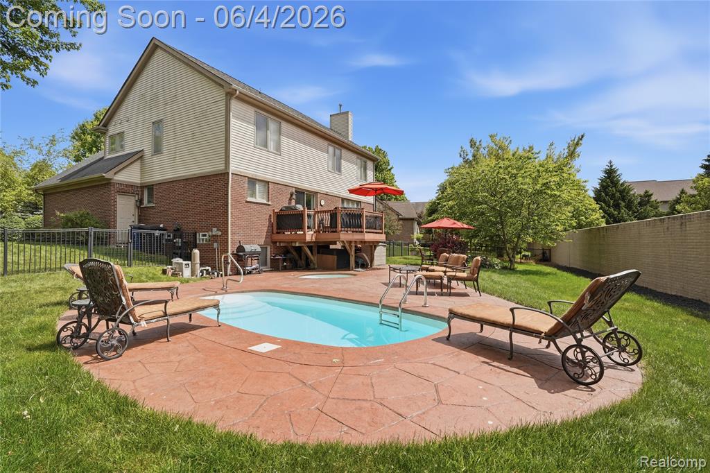 8605 Vista Court, Westland, MI — Photo 40