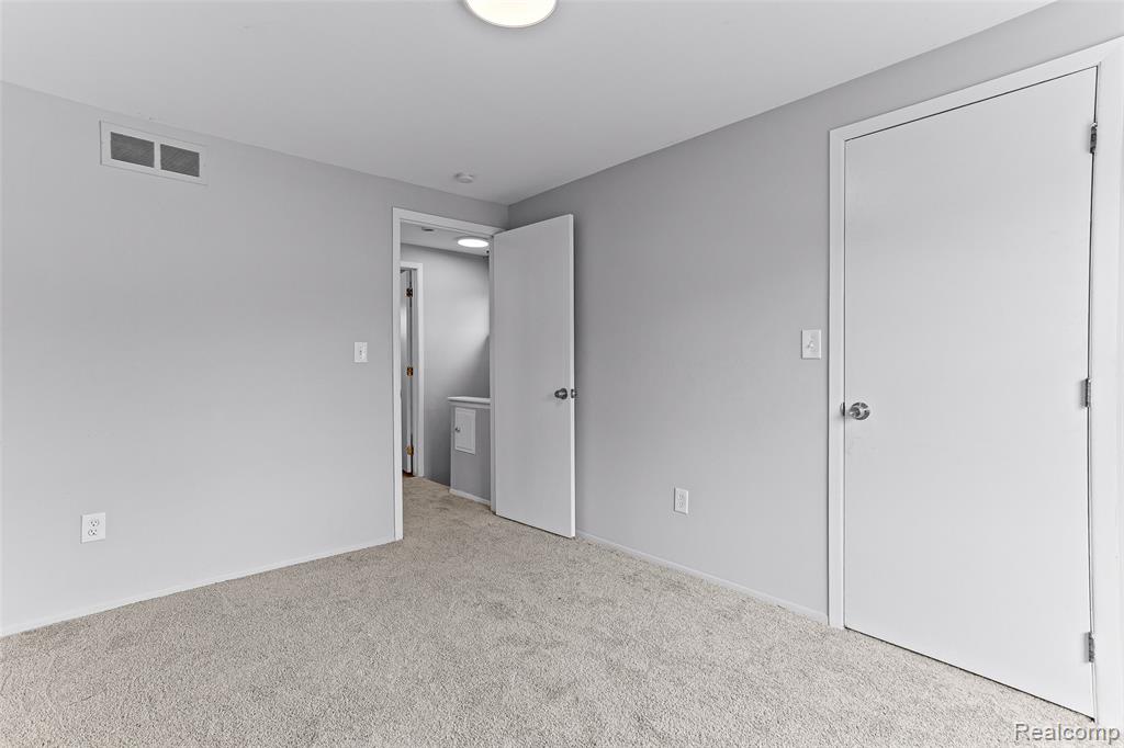 3904 Cloverlawn Avenue, Ypsilanti, MI 48197 — Photo 21
