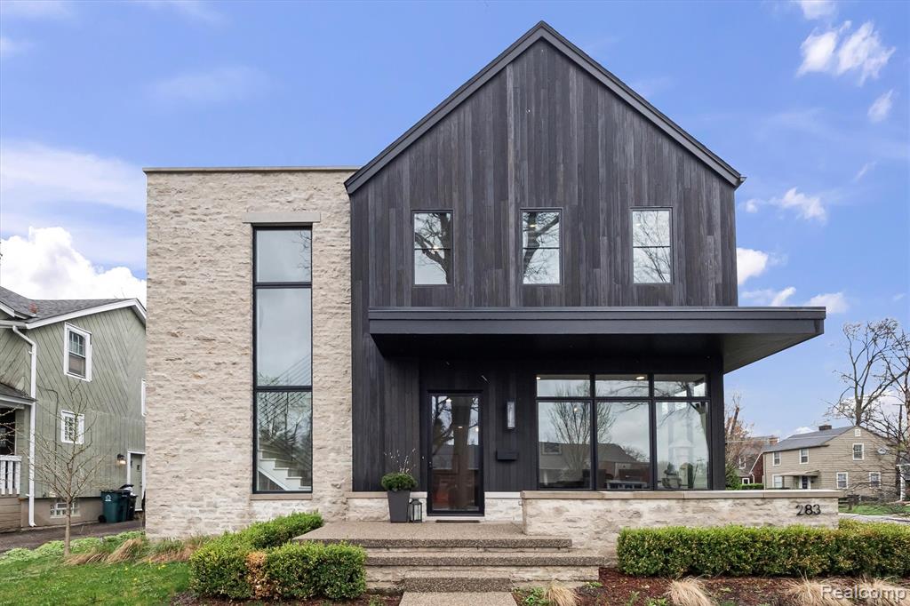 283 E Lincoln Street - Photo 2