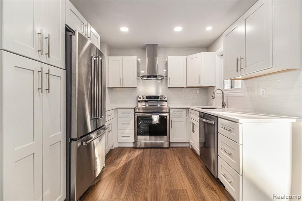 3601 Loon Lake Road, Wixom, MI 48393 — Photo 5