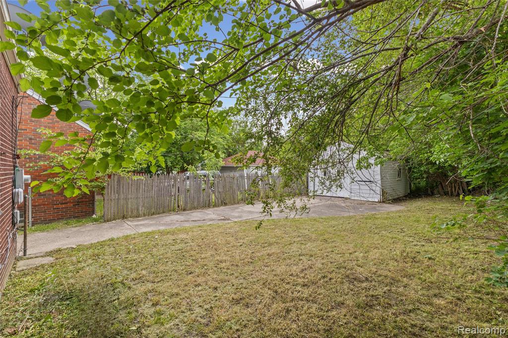 11817 Riad Street, Detroit, MI 48224 — Photo 34