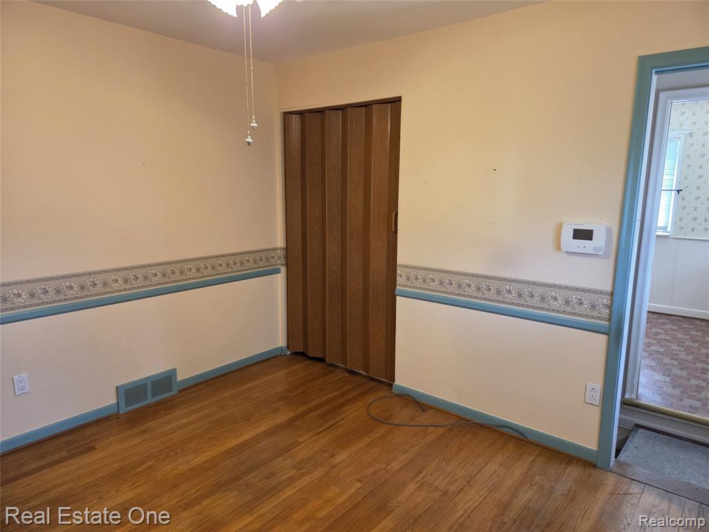 7946 McKinley Street, Taylor, MI 48180 — Photo 17
