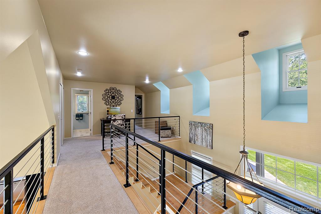 733 LONGFORD Drive, Rochester Hills, MI 48309 — Photo 45