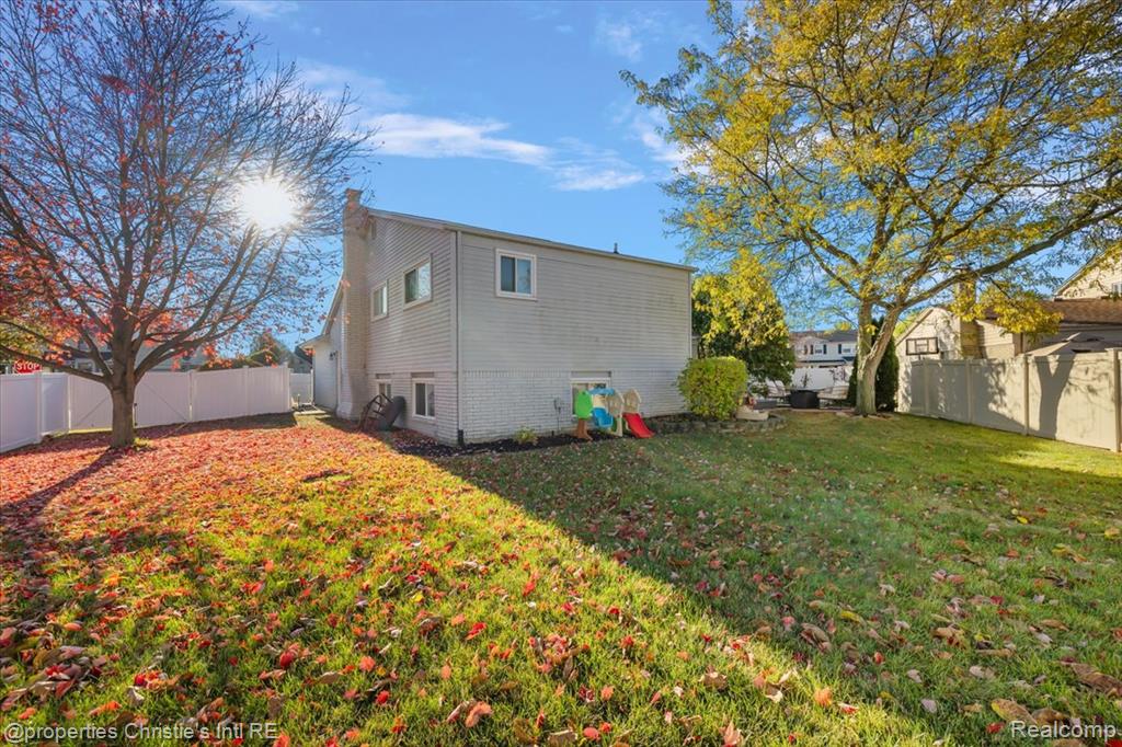 15900 Cumberland Street, Riverview, MI 48193 — Photo 60