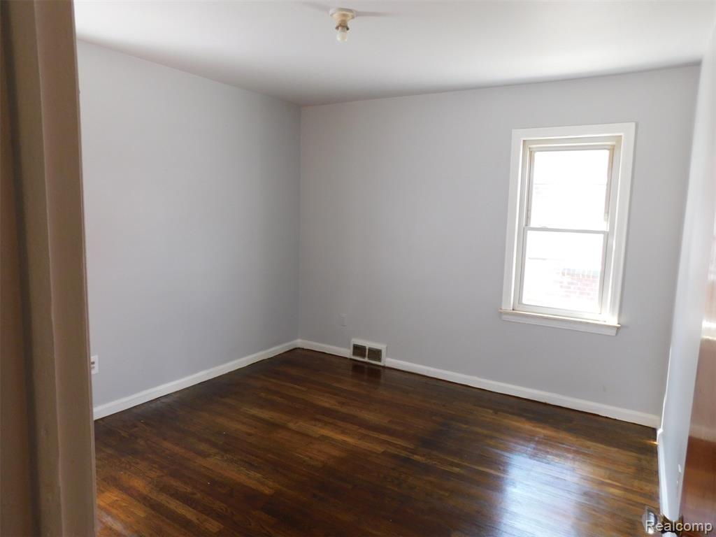 8260 Hartwell Street, Detroit, MI 48228 — Photo 6