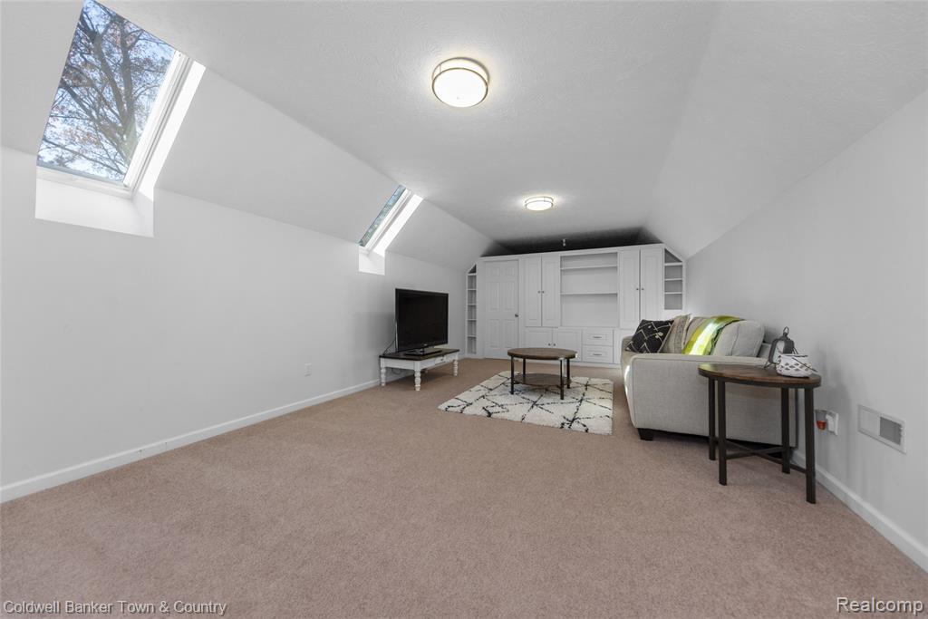 11535 Lancelot Lane, Pinckney, MI 48169 — Photo 64