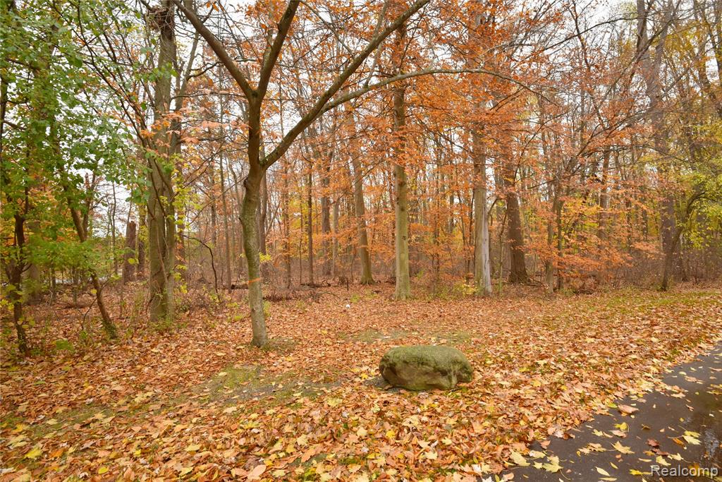 7296 Green Farm Road, West Bloomfield, MI — Photo 27