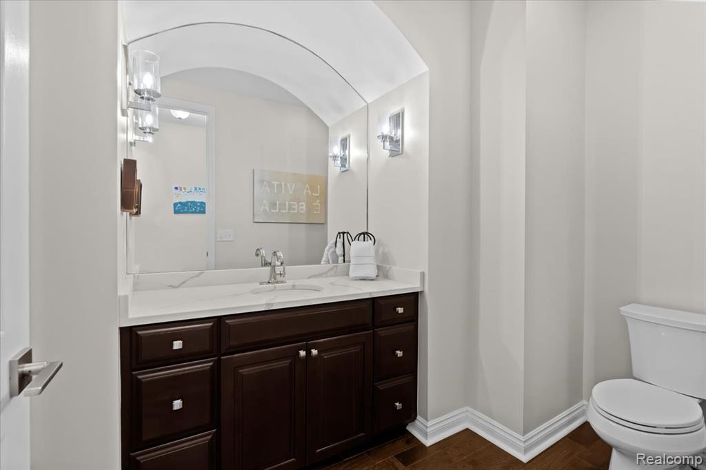 10817 Cliffview Drive, South Lyon, MI 48178 — Photo 5