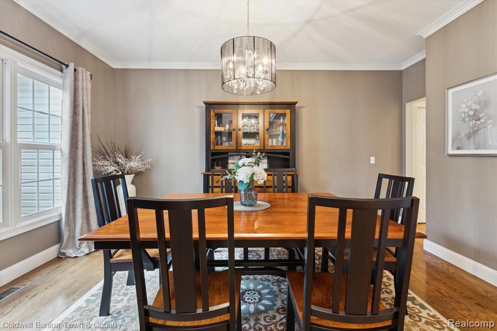 5205 RIDGEVIEW Court, Midland, MI 48642 — Photo 12