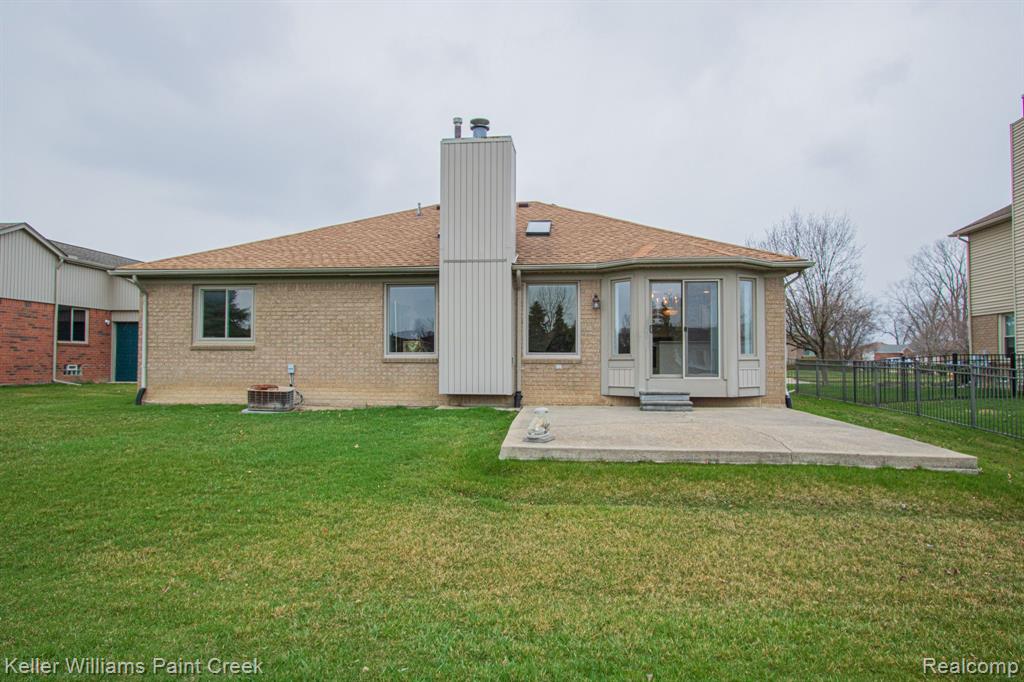 47466 S FORK Drive, Macomb, MI 48044 — Photo 35