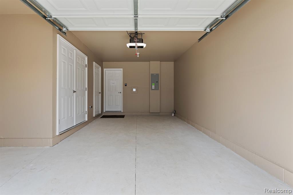 849 Canterbury Ln, Troy, MI 48085 — Photo 20