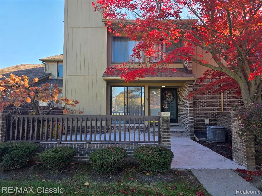1806 S Hill Boulevard, Bloomfield Hills, MI 48304 — Photo 2