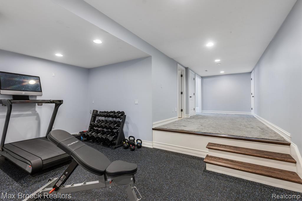 578 WOODLAND Street, Birmingham, MI 48009 — Photo 44