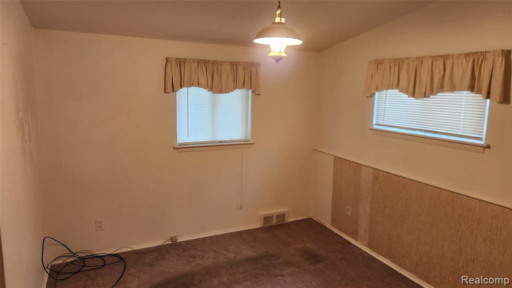 8679 Mercedes Street, Dearborn Heights, MI 48127 — Photo 10
