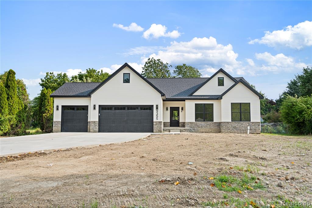 9355 Highland Drive, Grosse Ile, MI 48138