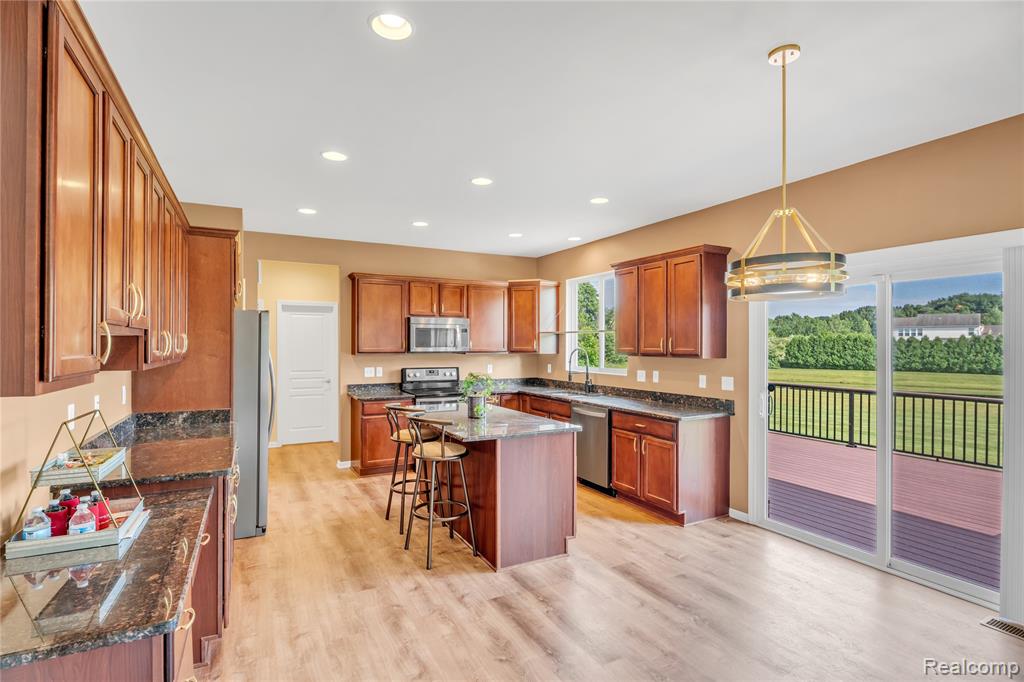 6119 AMBER Lane, Grand Blanc, MI 48439 — Photo 48