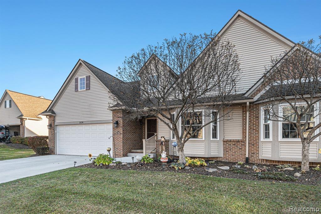2574 KERRIA Drive, Howell, MI 48855 — Photo 34