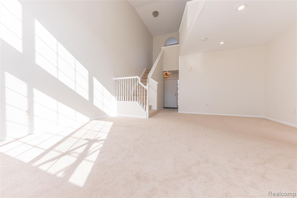 41861 Yeats Drive, Novi, MI — Photo 2