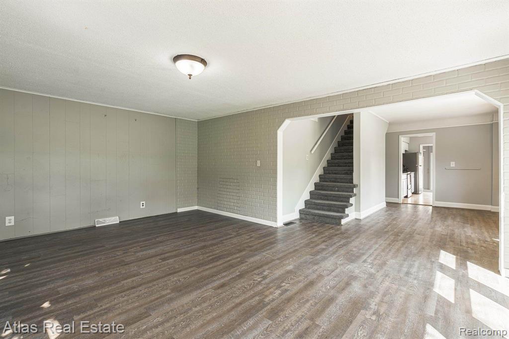 10493 Green Road, Goodrich Vlg, MI — Photo 12