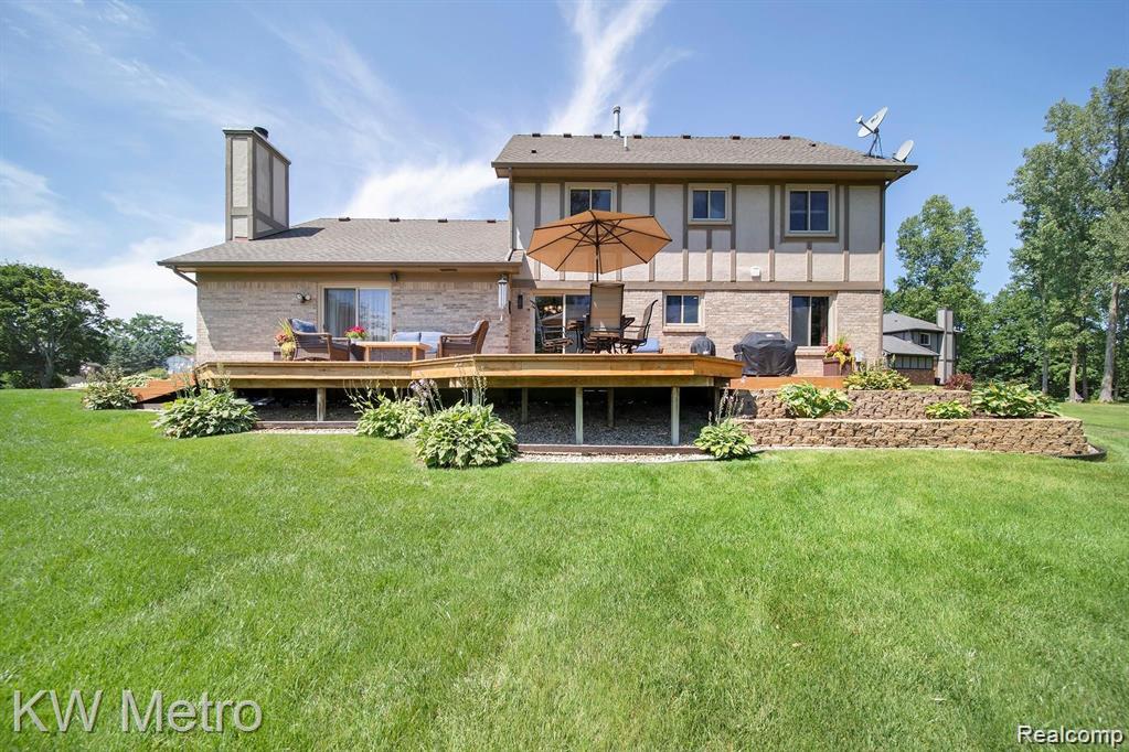 6886 Vail Court, Clarkston, MI 48348 — Photo 20