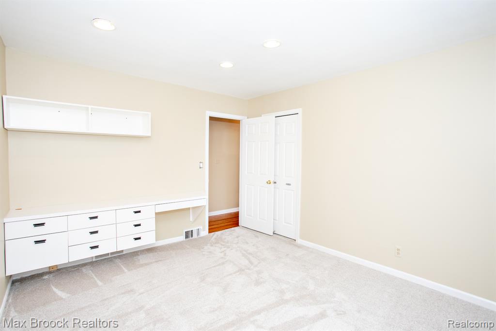 26614 Humber Street, Huntington Woods, MI — Photo 24